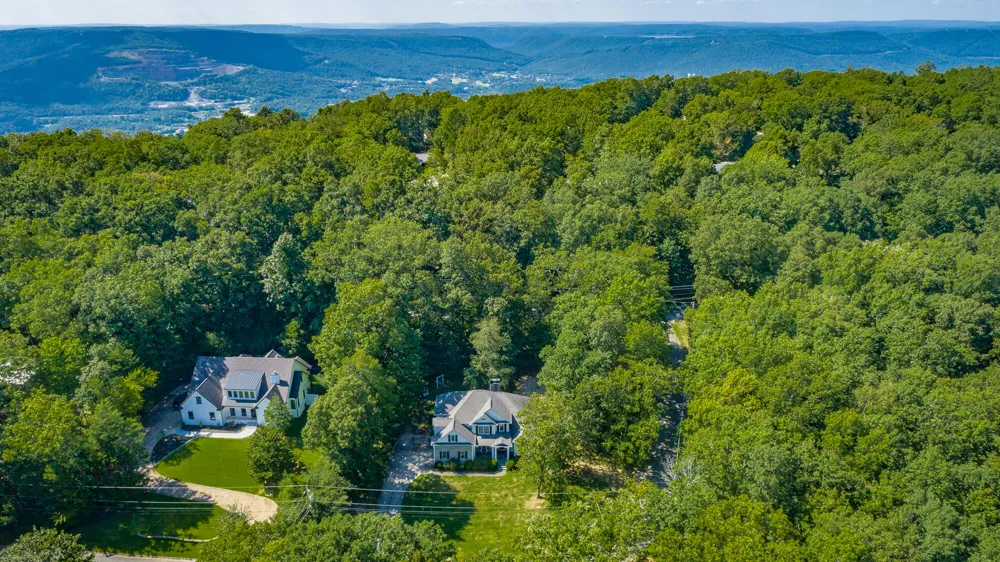 1122 Mountain Terrace Lookout Mountain, GA 30750