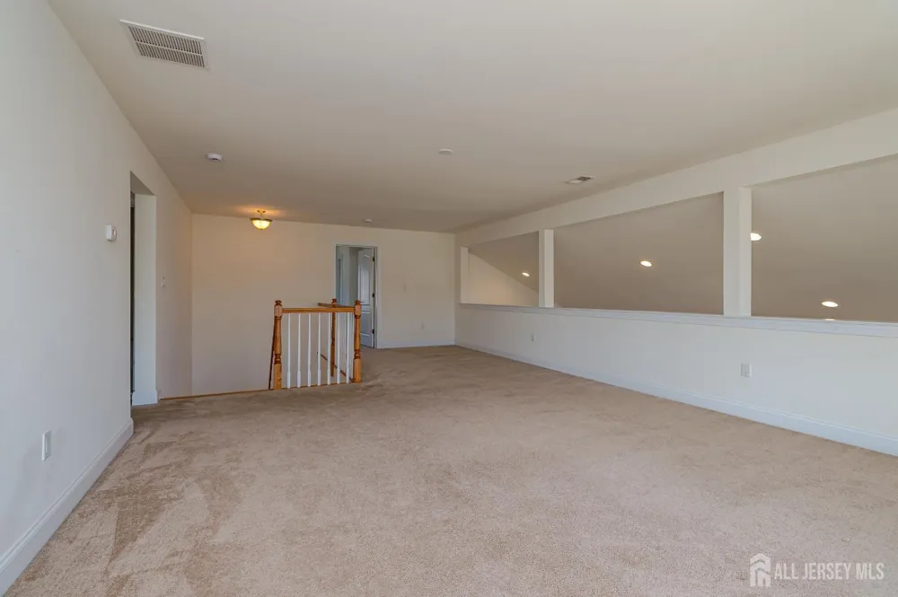 9 Comstock Lane Montgomery, NJ 08558