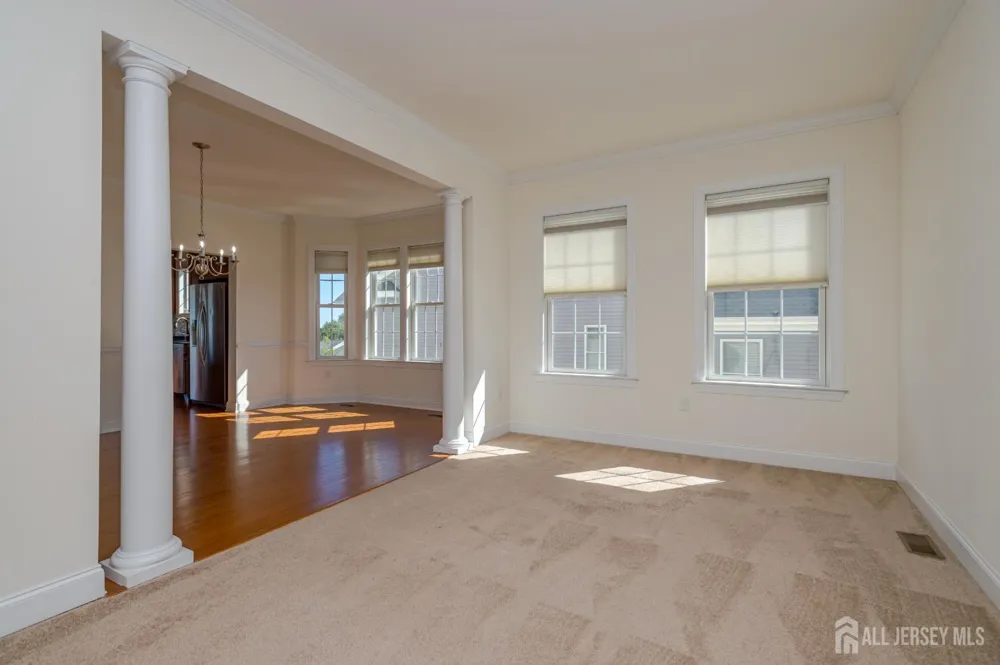 9 Comstock Lane Montgomery, NJ 08558