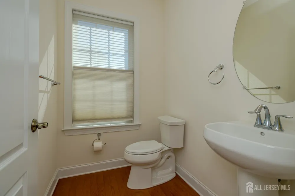 9 Comstock Lane Montgomery, NJ 08558