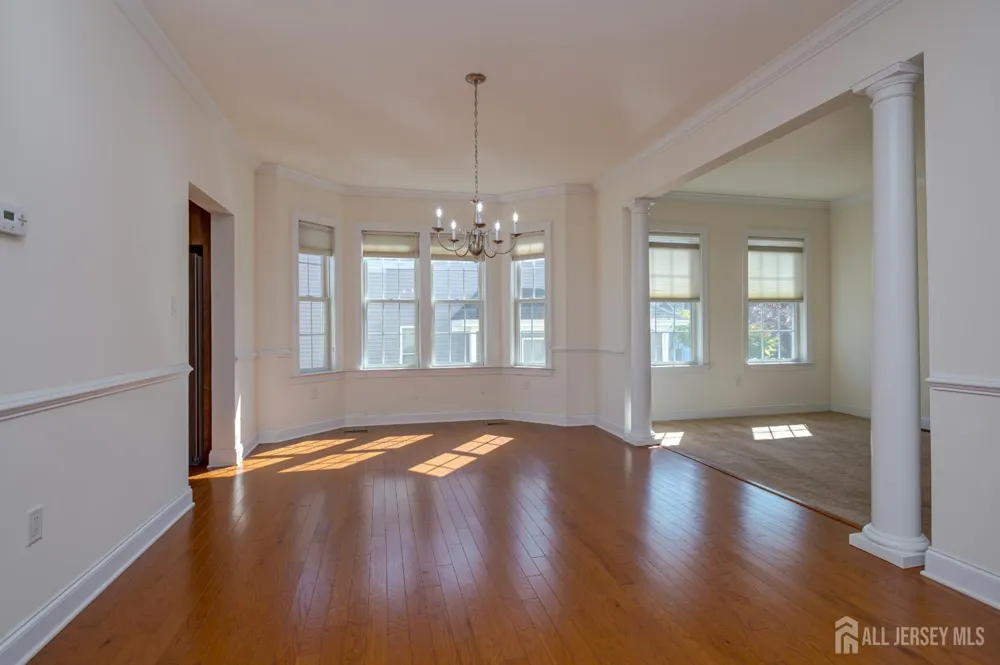 9 Comstock Lane Montgomery, NJ 08558