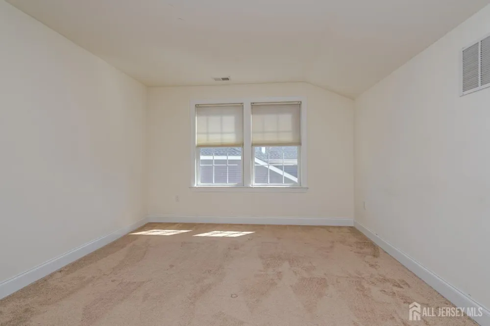 9 Comstock Lane Montgomery, NJ 08558