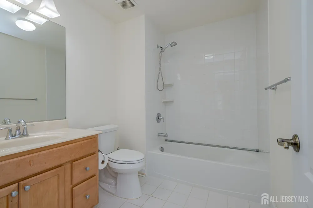 9 Comstock Lane Montgomery, NJ 08558