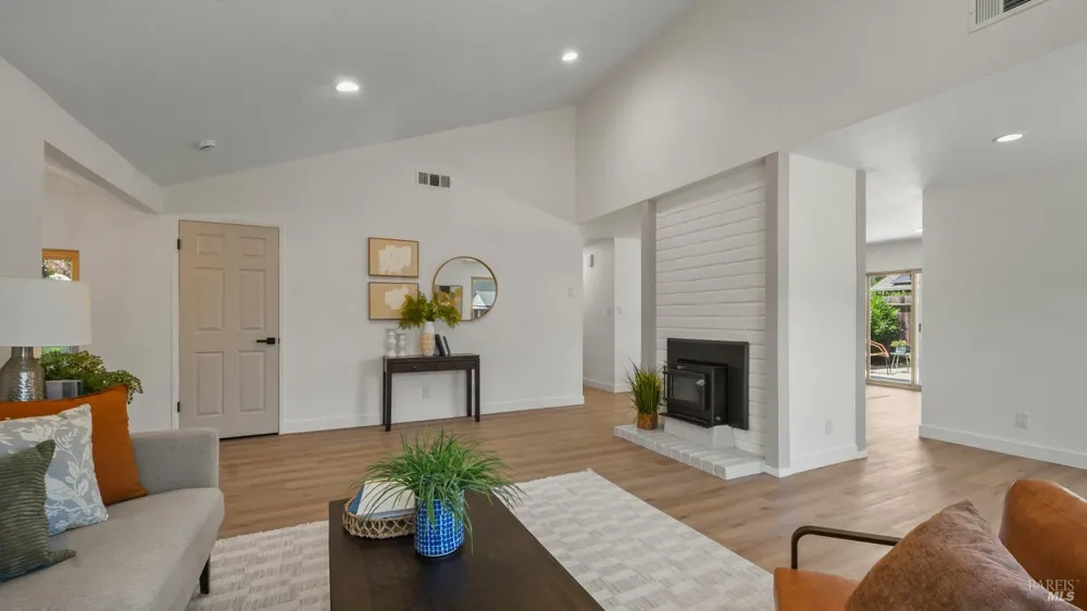 2456 Claret Street Napa, CA 94558