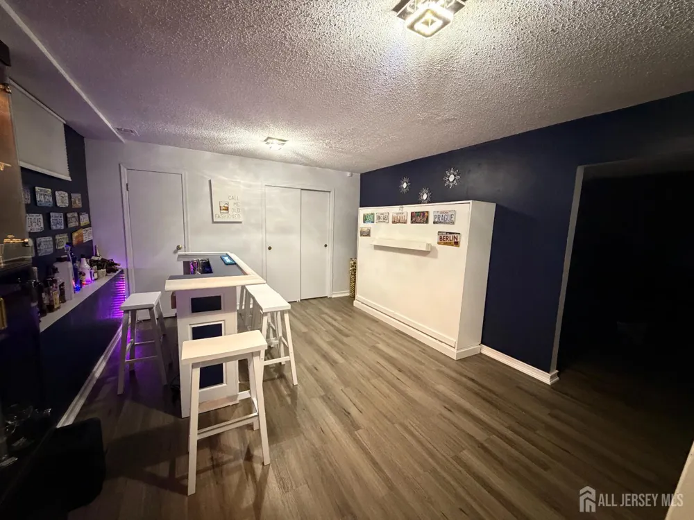 130 Highview Drive Woodbridge Proper, NJ 07095