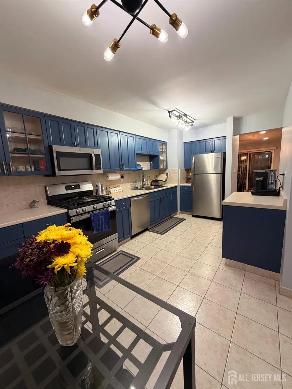 130 Highview Drive Woodbridge Proper, NJ 07095