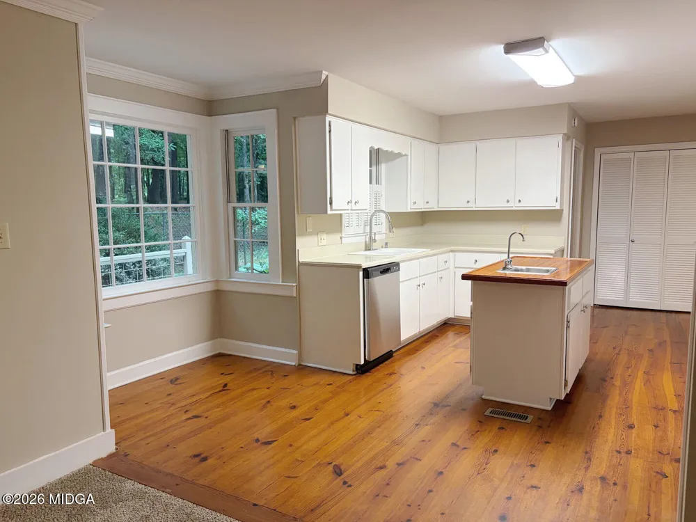 148 Greenbriar Drive Gray, GA 31032
