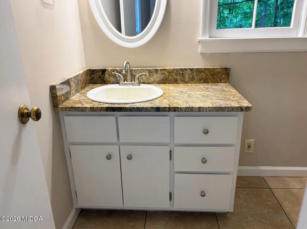 148 Greenbriar Drive Gray, GA 31032