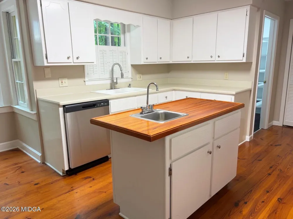 148 Greenbriar Drive Gray, GA 31032