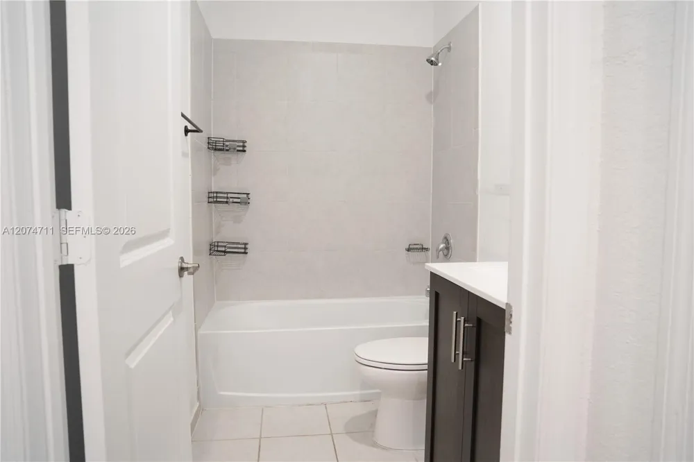 2683 SE 19th St Homestead, FL 33035