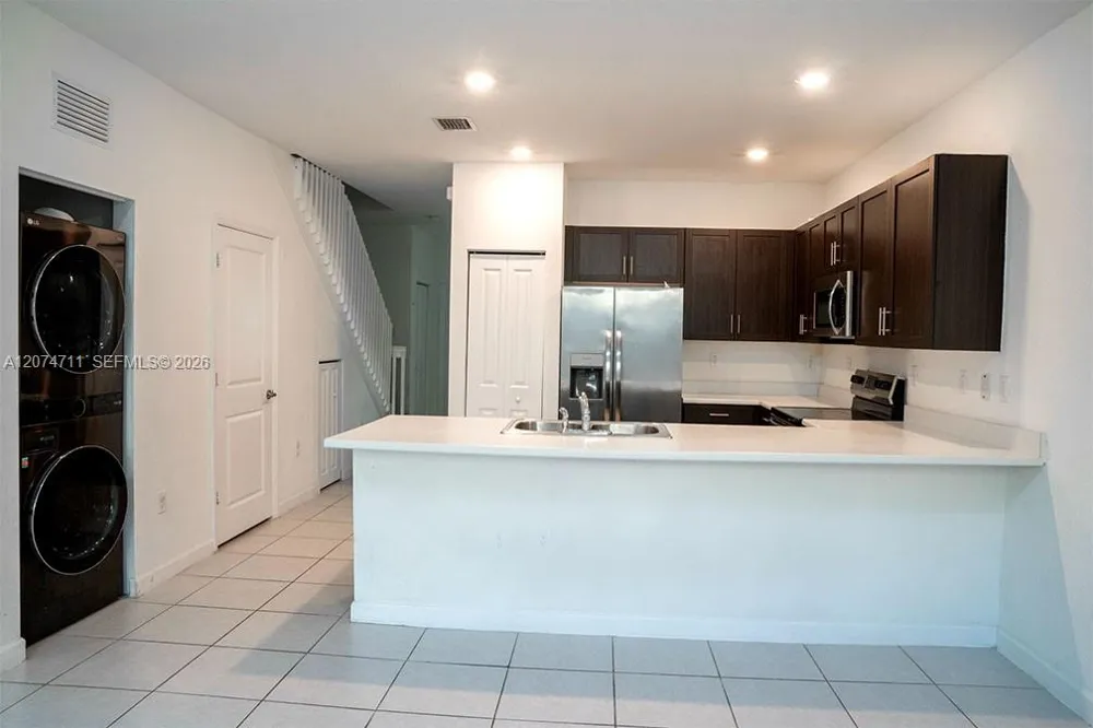 2683 SE 19th St Homestead, FL 33035