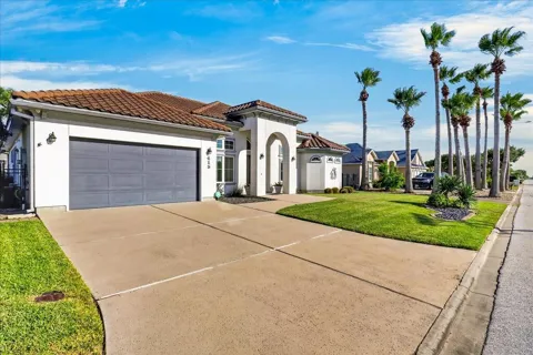 415 Porpoise Dr