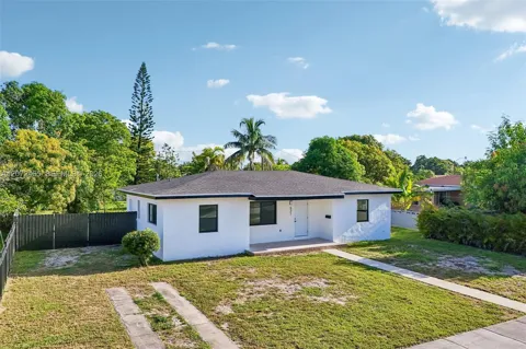 521 NW 189th Ter