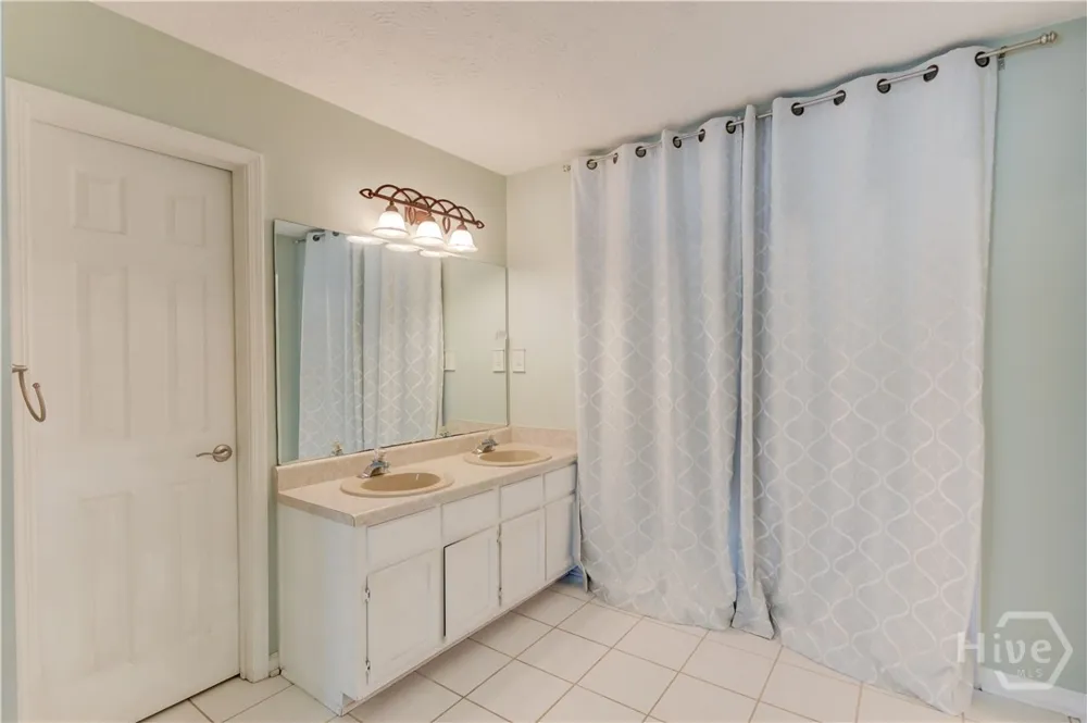 1162 Melton Drive SW Lilburn, GA 30047
