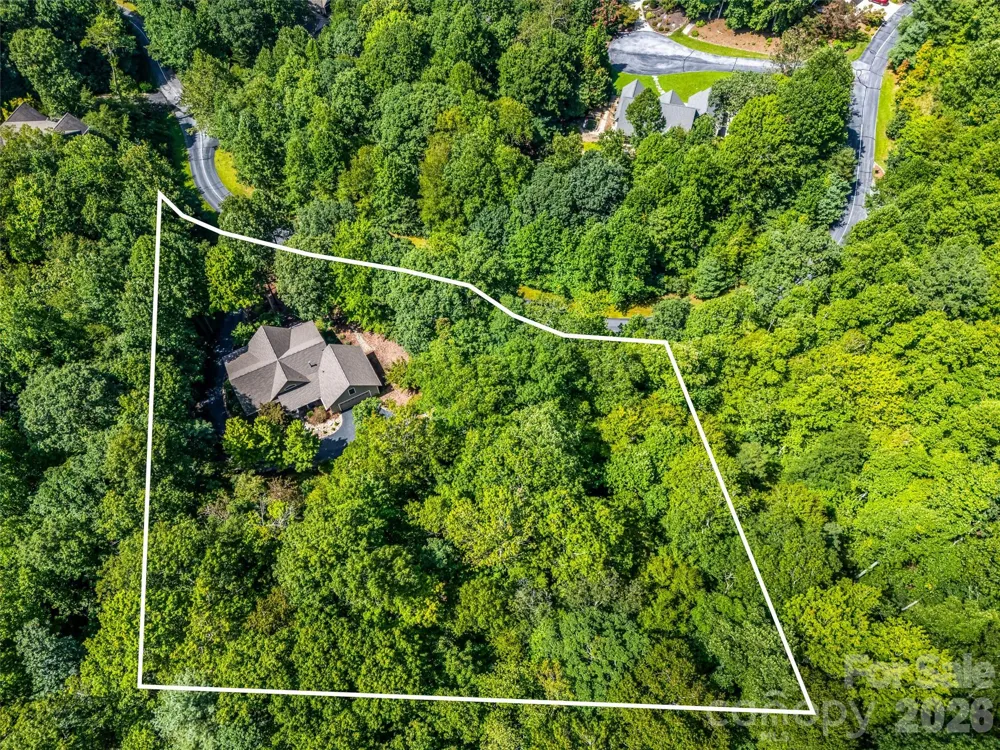 38 Mountain Crest Drive Hendersonville, NC 28739