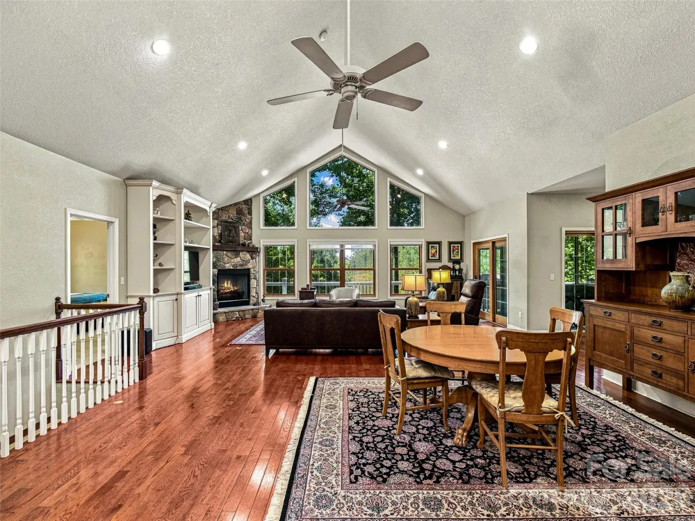 38 Mountain Crest Drive Hendersonville, NC 28739