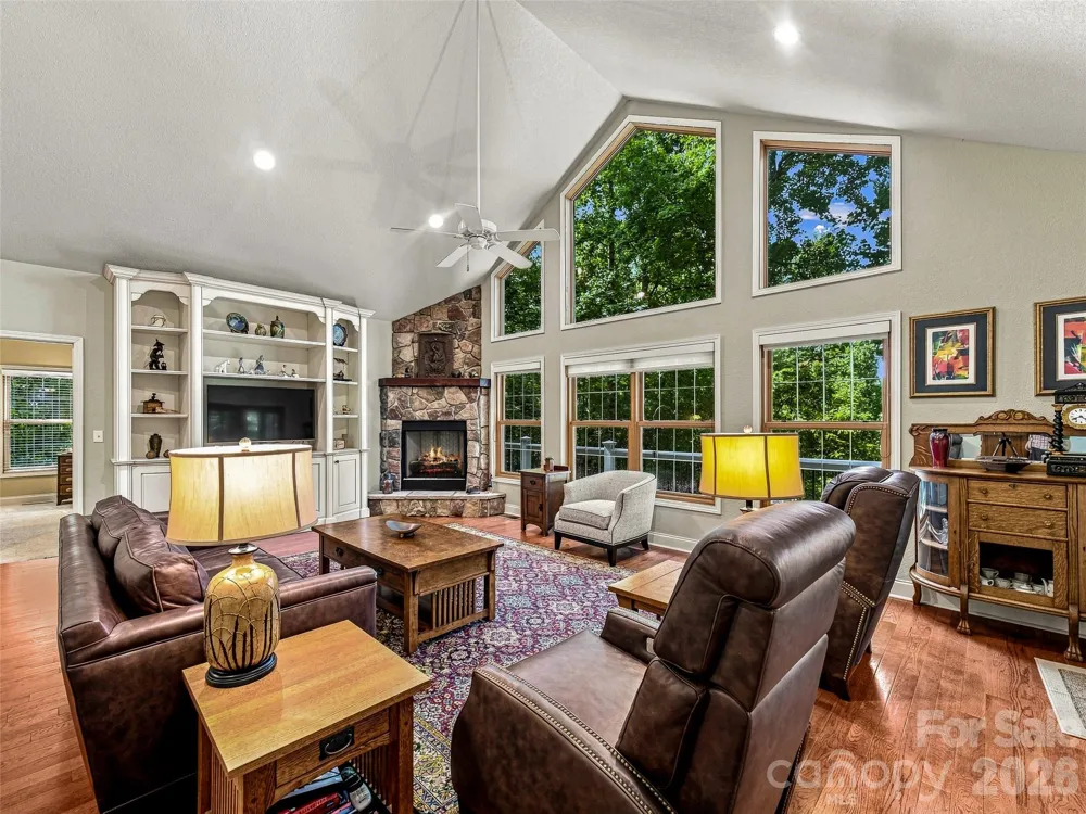 38 Mountain Crest Drive Hendersonville, NC 28739