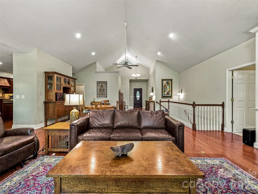 38 Mountain Crest Drive Hendersonville, NC 28739