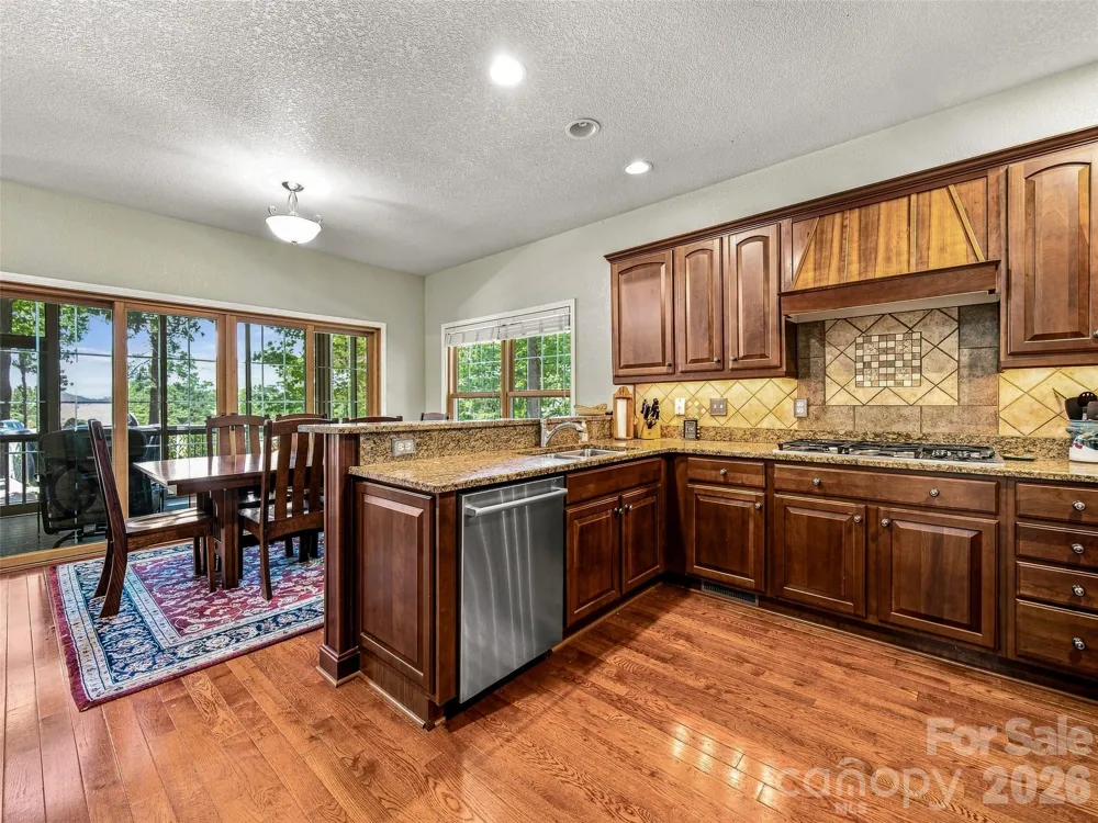 38 Mountain Crest Drive Hendersonville, NC 28739