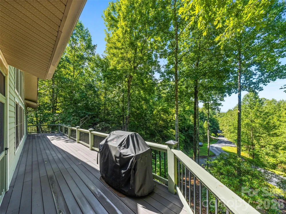 38 Mountain Crest Drive Hendersonville, NC 28739