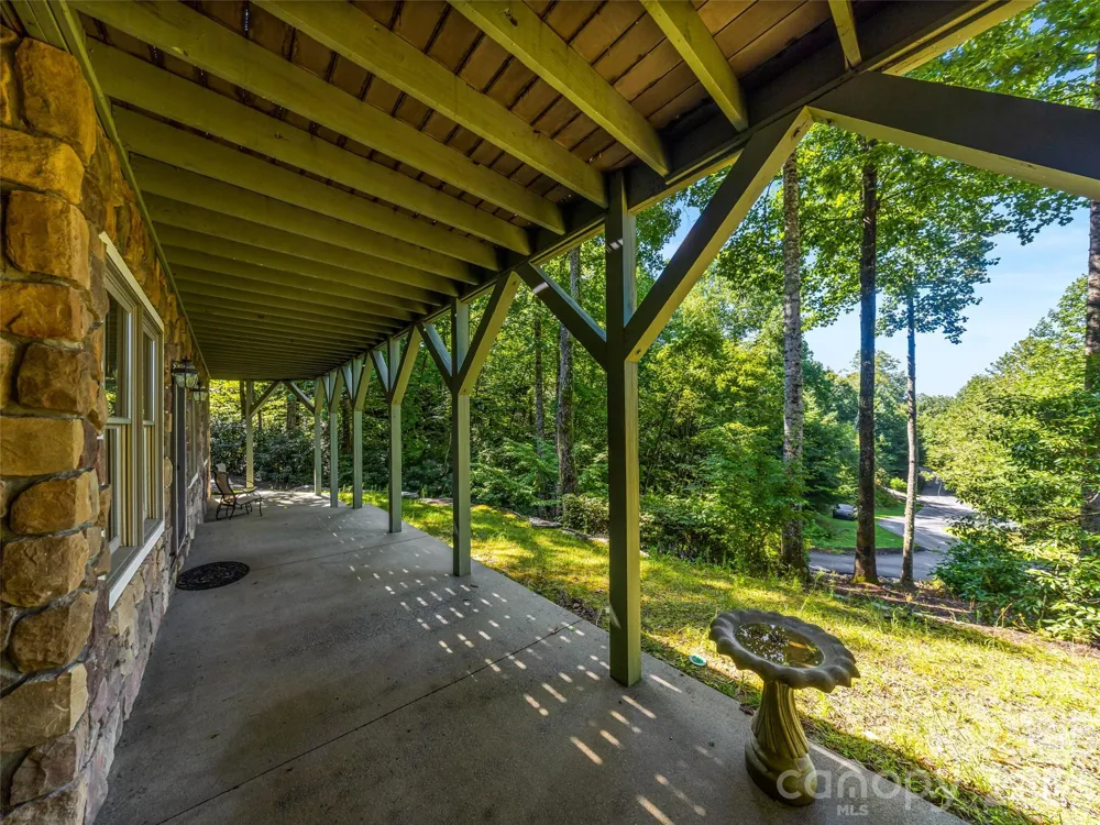 38 Mountain Crest Drive Hendersonville, NC 28739