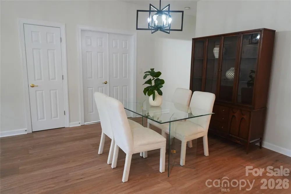 9920 Park Willow Drive Charlotte, NC 28210