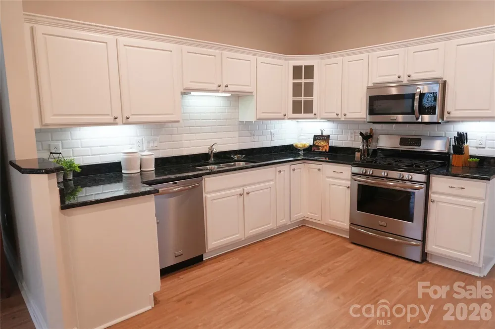 9920 Park Willow Drive Charlotte, NC 28210