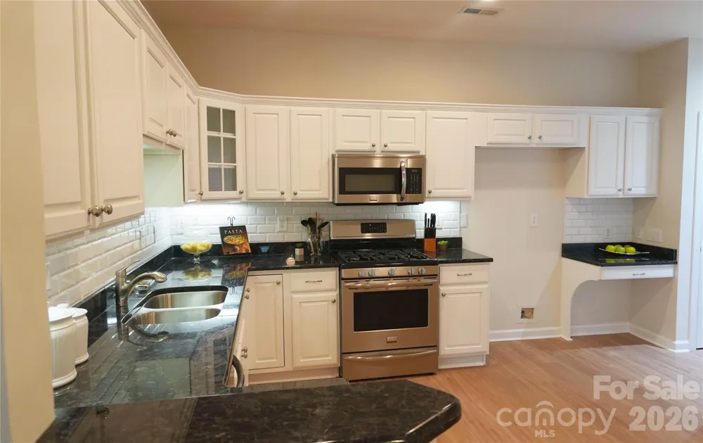 9920 Park Willow Drive Charlotte, NC 28210