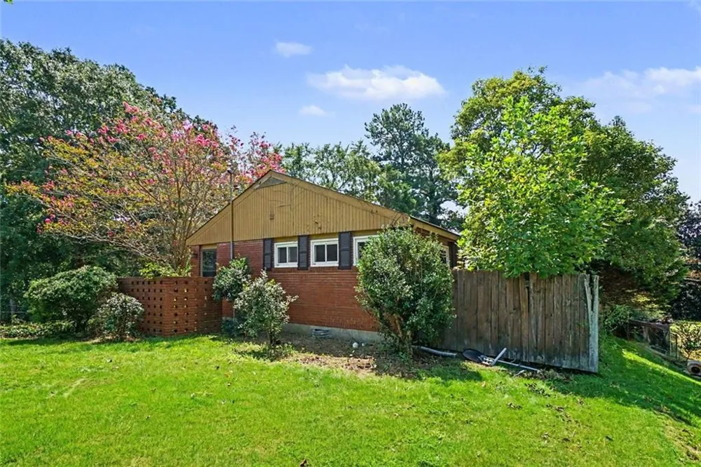 5089 Fairmont Road SE Smyrna, GA 30082