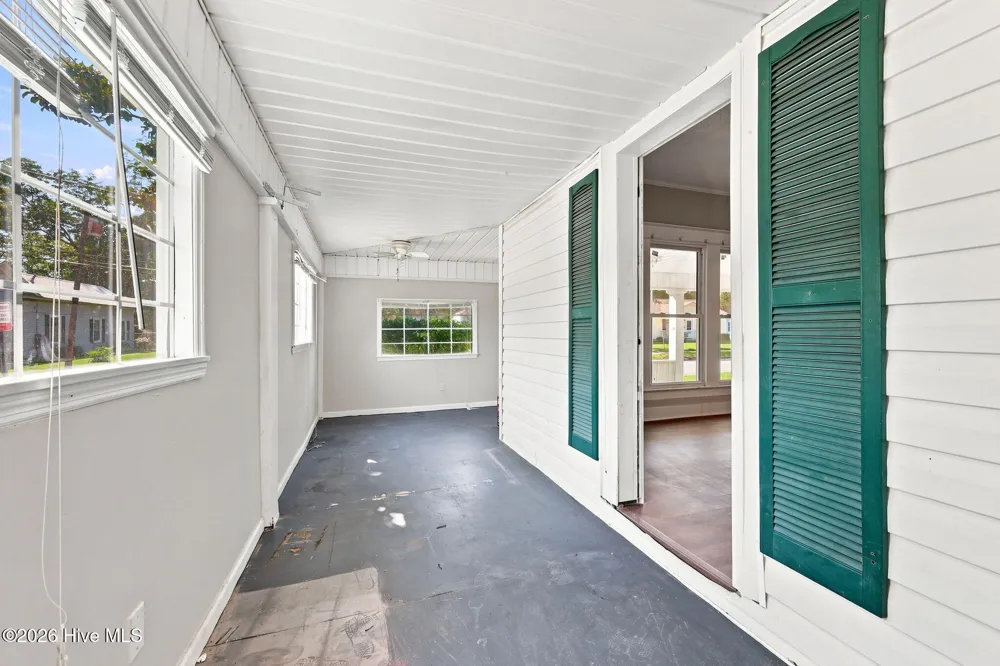 411 Latham Street Greenville, NC 27834