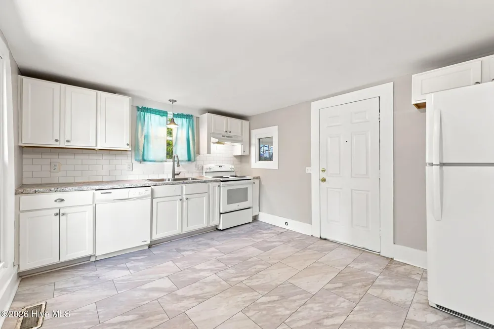 411 Latham Street Greenville, NC 27834