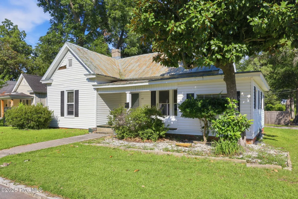 411 Latham Street Greenville, NC 27834
