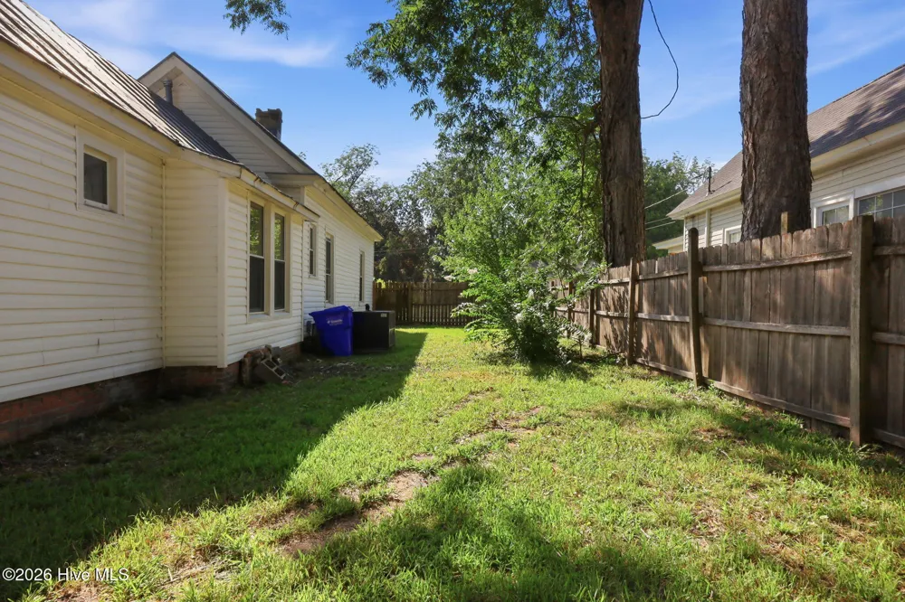 411 Latham Street Greenville, NC 27834