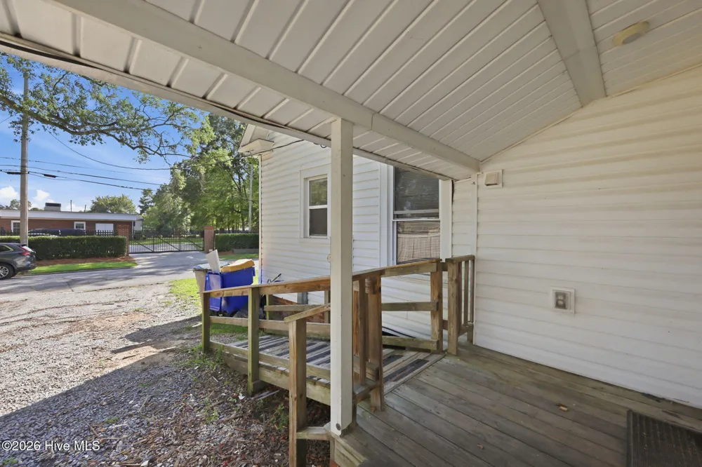 411 Latham Street Greenville, NC 27834
