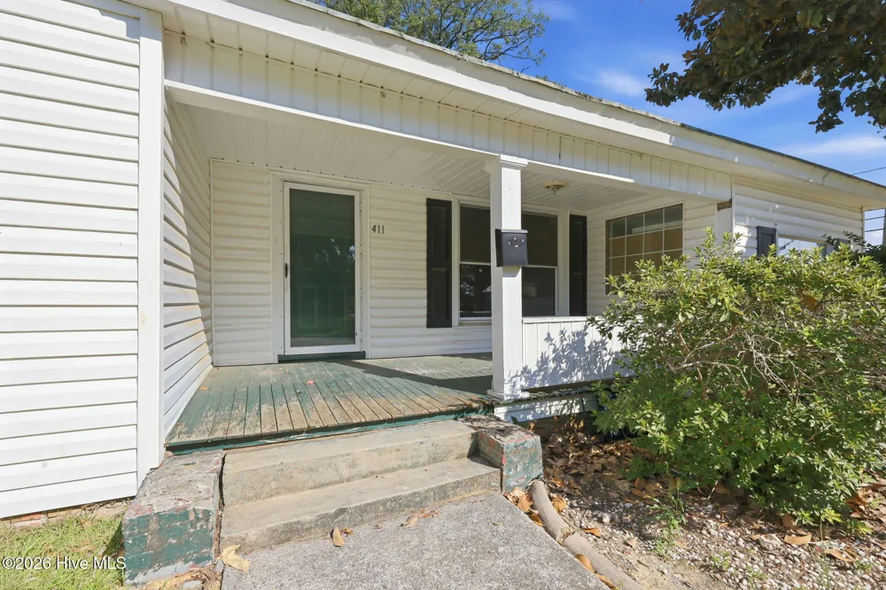 411 Latham Street Greenville, NC 27834