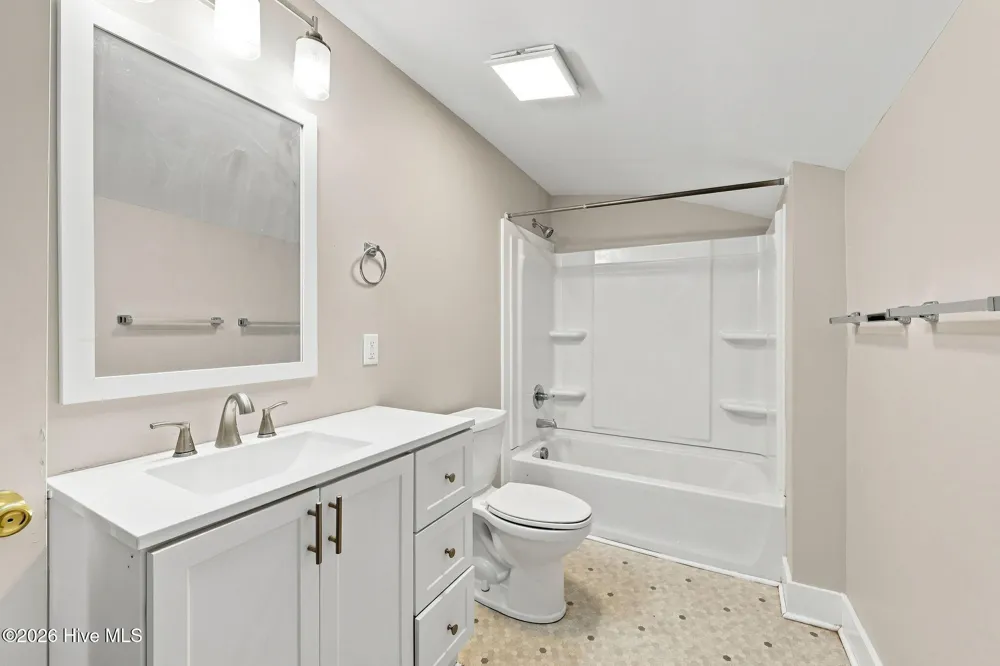 411 Latham Street Greenville, NC 27834
