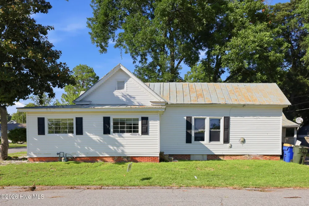 411 Latham Street Greenville, NC 27834
