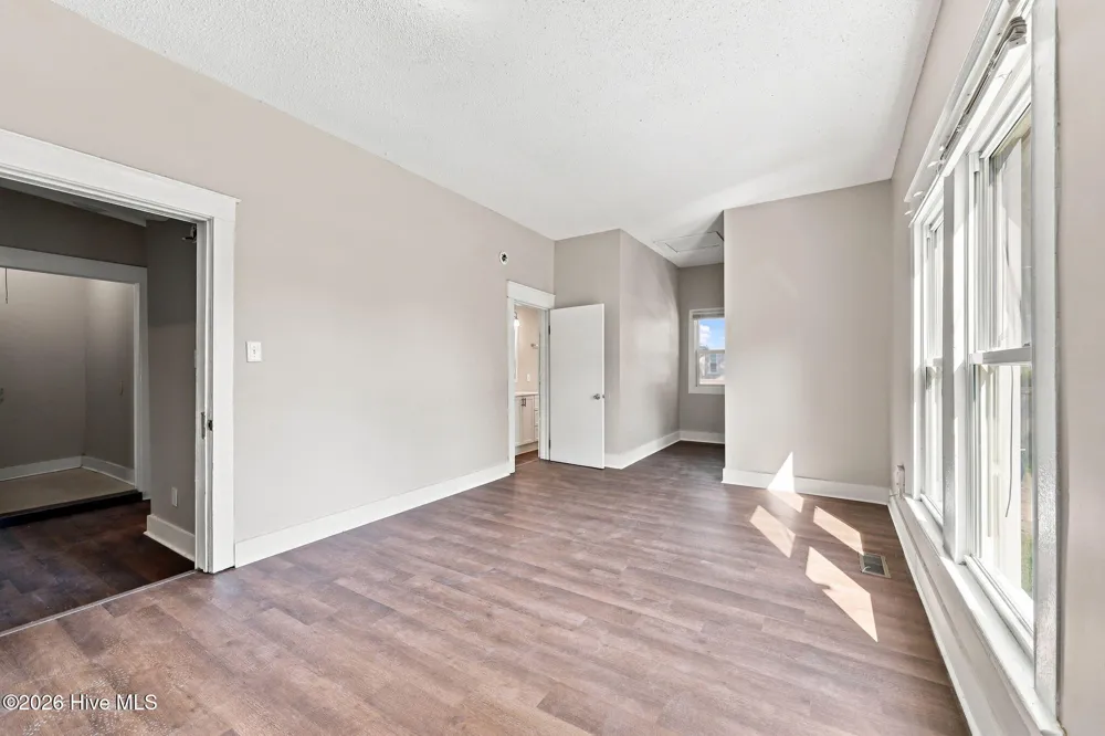 411 Latham Street Greenville, NC 27834