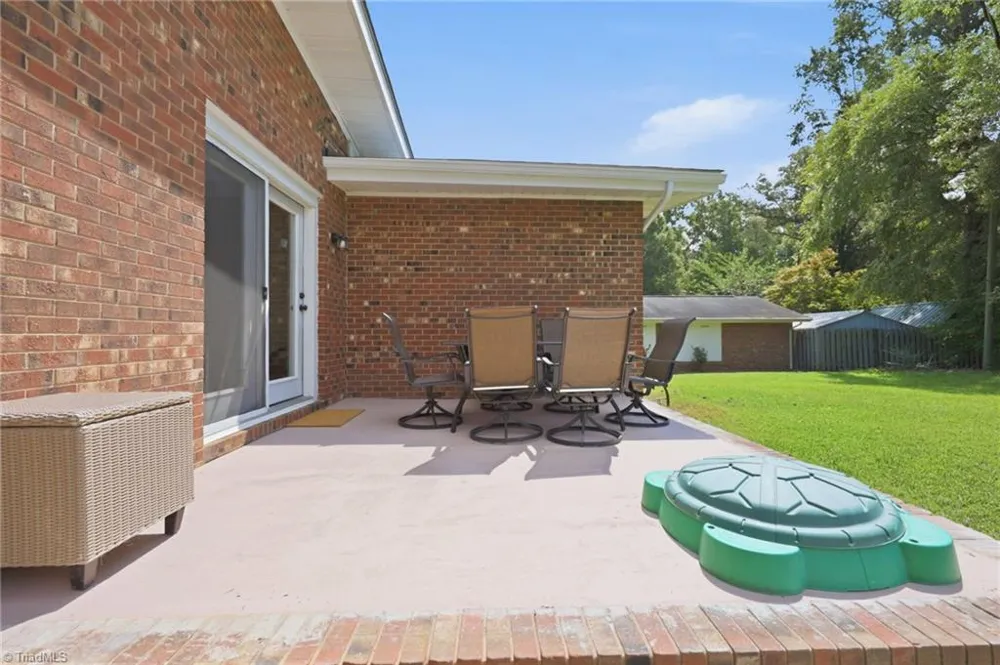 2405 Hillford Drive Burlington, NC 27217