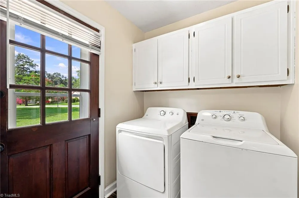 2405 Hillford Drive Burlington, NC 27217