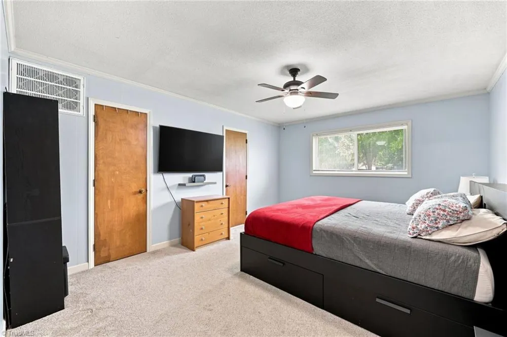 2405 Hillford Drive Burlington, NC 27217