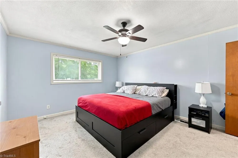 2405 Hillford Drive Burlington, NC 27217