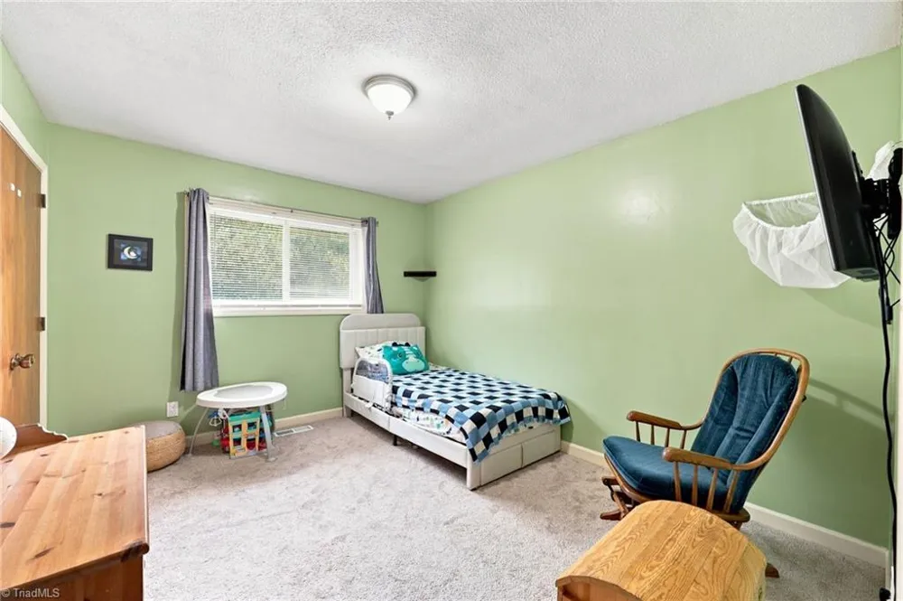 2405 Hillford Drive Burlington, NC 27217