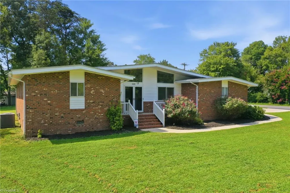 2405 Hillford Drive Burlington, NC 27217