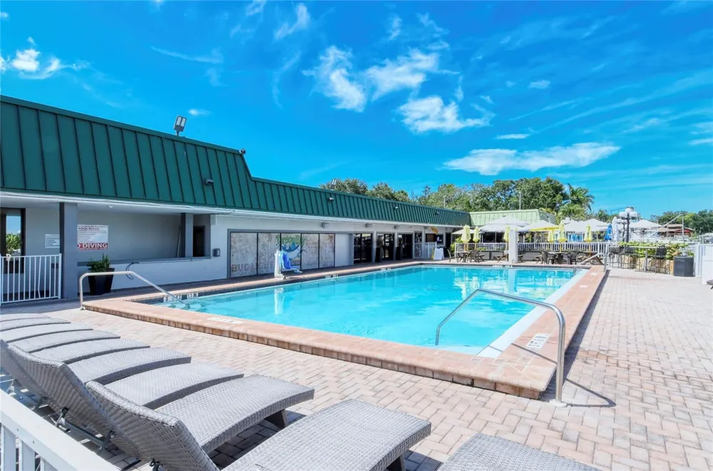 7150 TAMIAMI TRAIL #N420 Sarasota, FL 34243