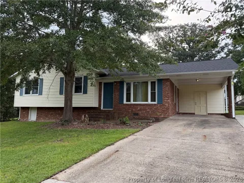 1112 Riverside Circle