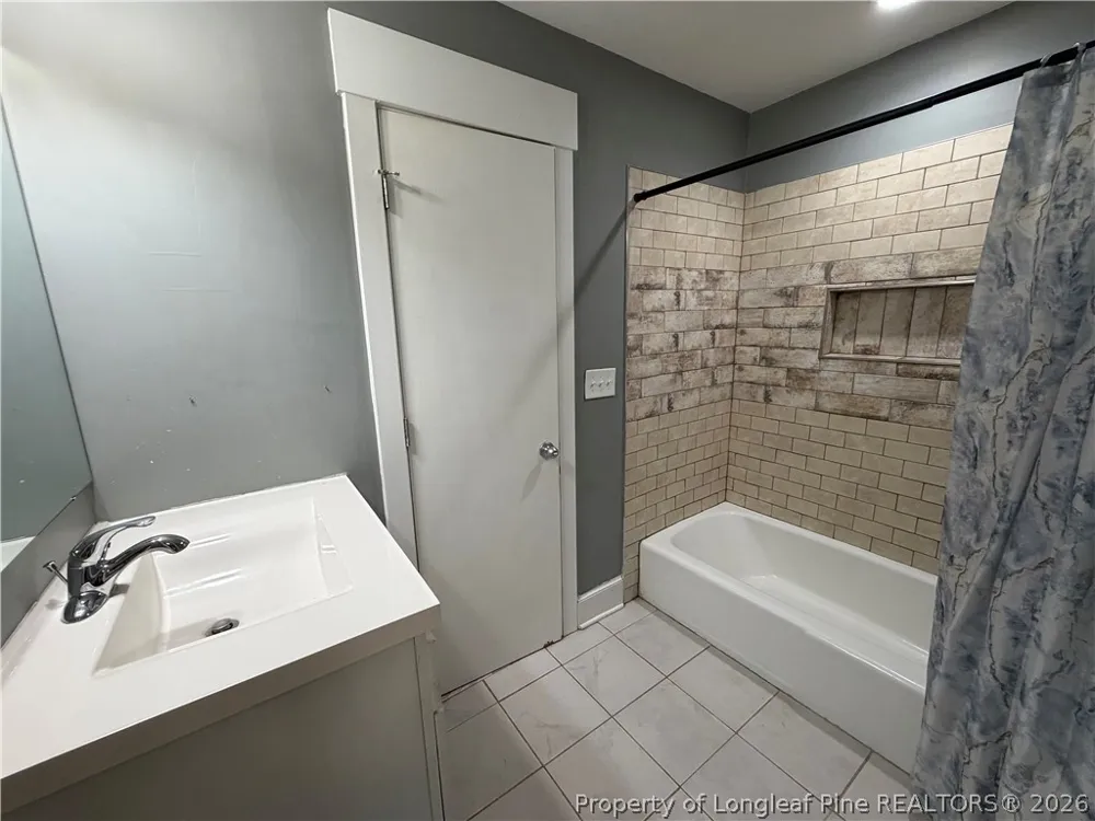 1112 Riverside Circle Spring Lake, NC 28390
