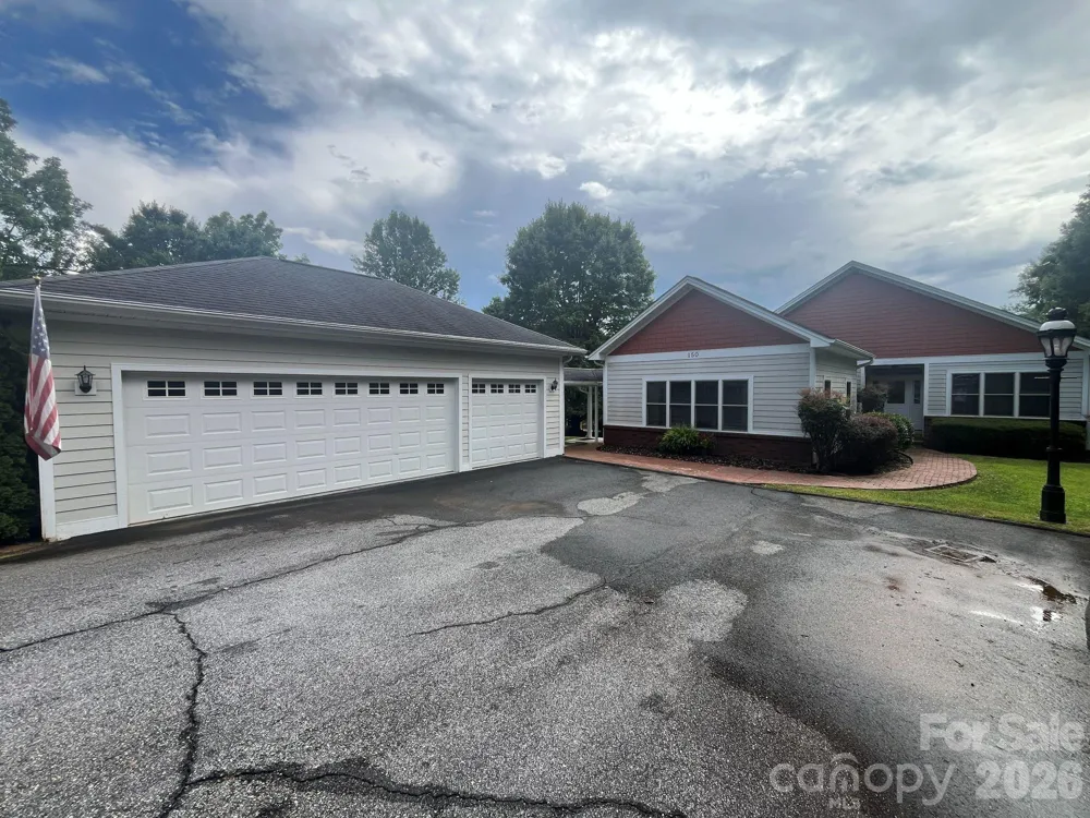 150 Holly Springs Road Hendersonville, NC 28729