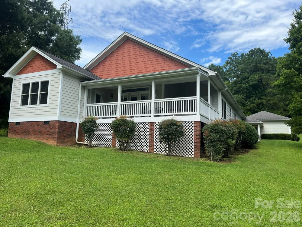 150 Holly Springs Road Hendersonville, NC 28729