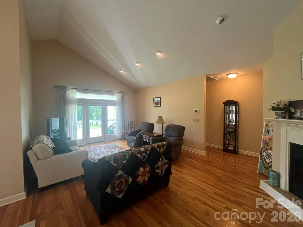 150 Holly Springs Road Hendersonville, NC 28729